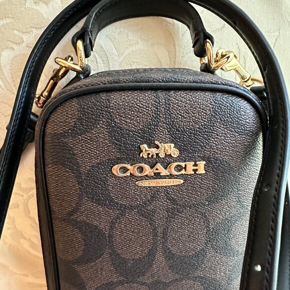 Coach Eva Phone Crossbody in Signature Canvas - Picture 9 of 11